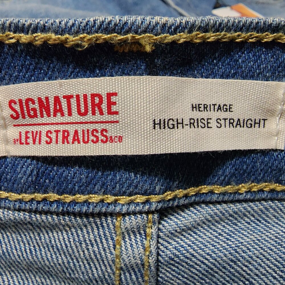 Signature by Levi Strauss Womens Heritage High Rise Straight Super Stretch Denim - Picture 10 of 10